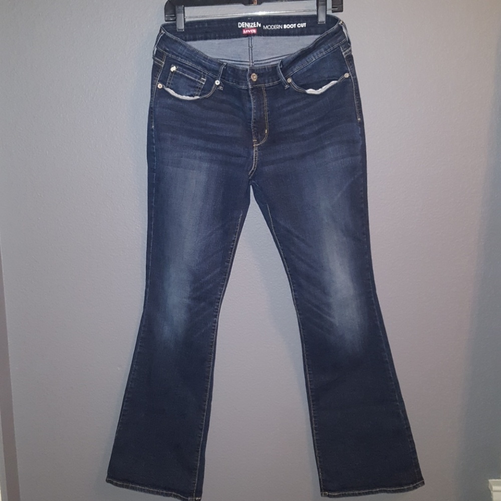 Levis boot cut